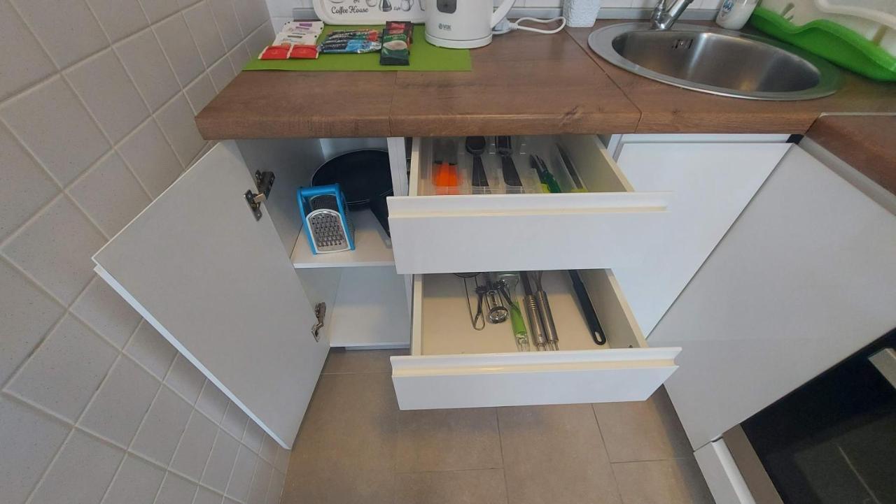 Lijepo Pozicioniran Stan, Atrakcije Blizu Apartment พอดโกริกา ภายนอก รูปภาพ